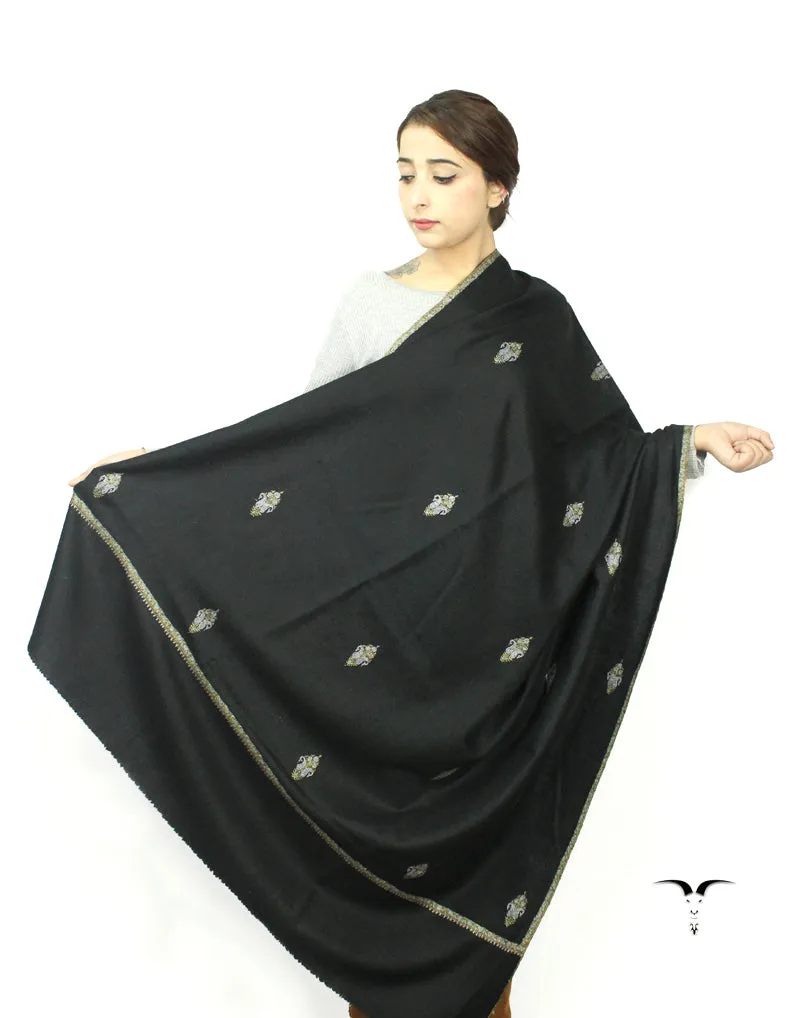 Black Pashmina Shawl With Sozni Borders 5747