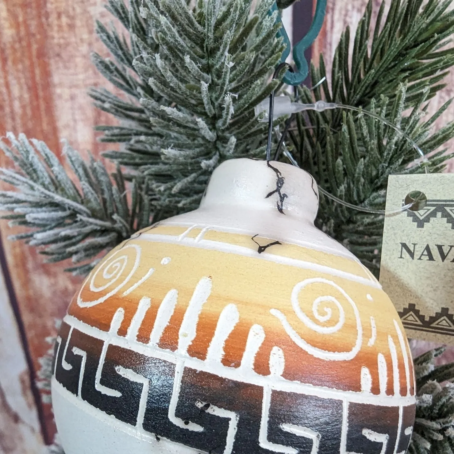 Navajo Horsehair Pottery Ornament by Victoria Tsosie MZSWT-0129